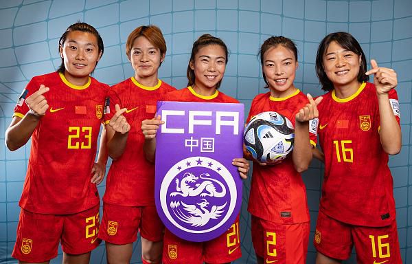 美女扒开尿口网站